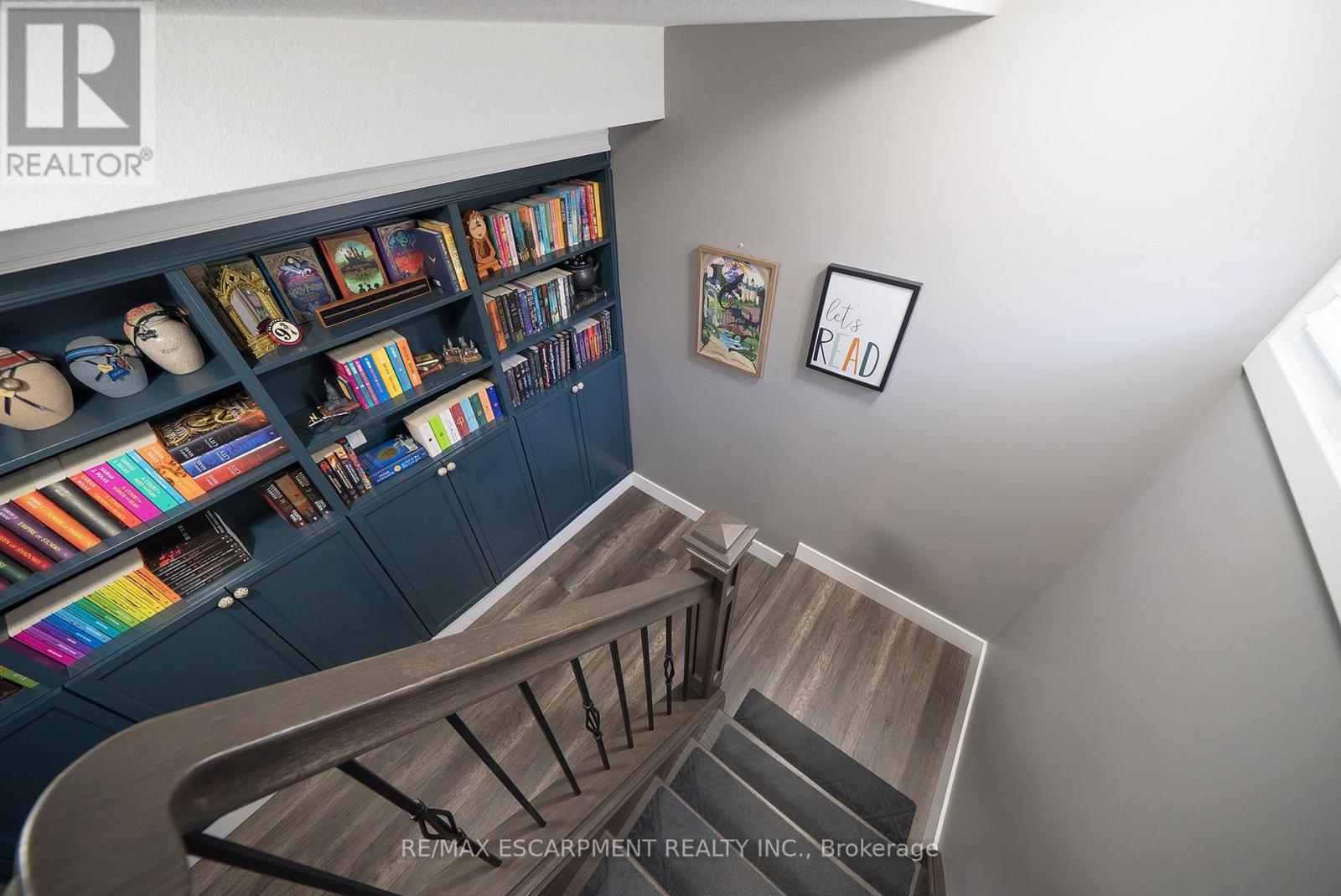 166 King Street Property Photo 28