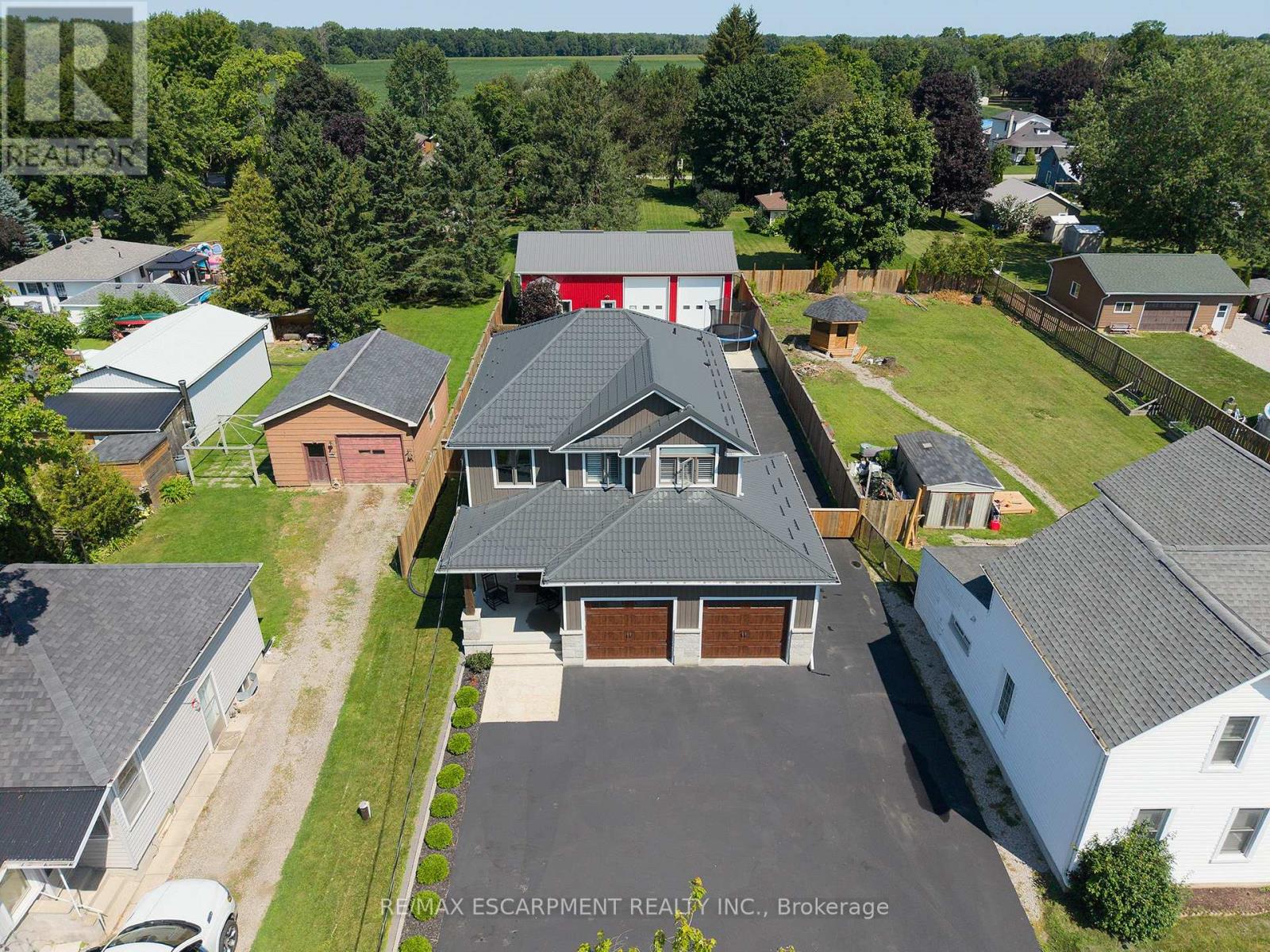 166 King Street Property Photo 47
