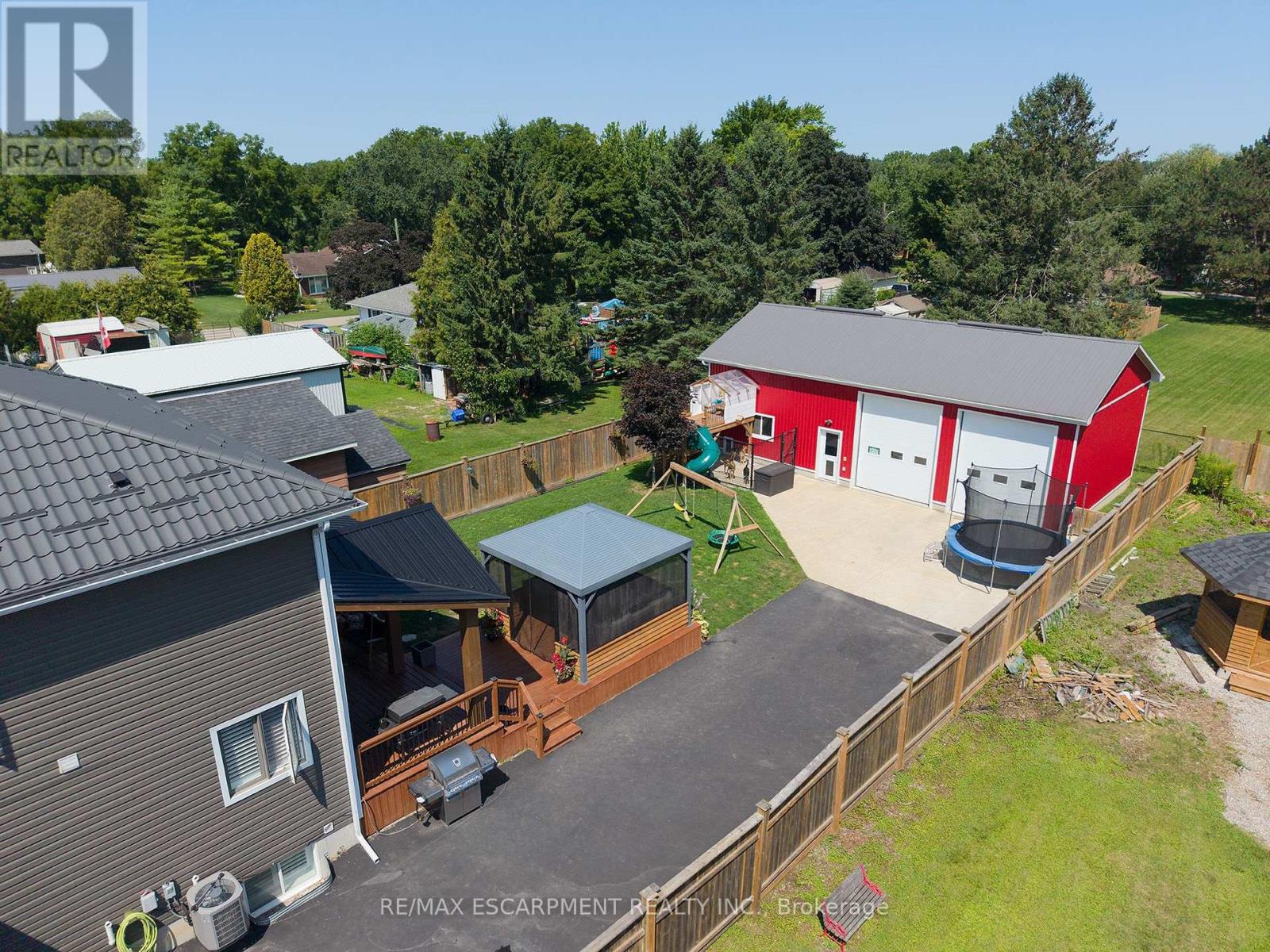 166 King Street Property Photo 49