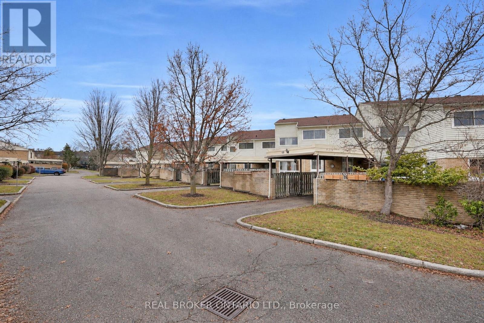 15 - 415 Morgan Avenue Property Photo 5