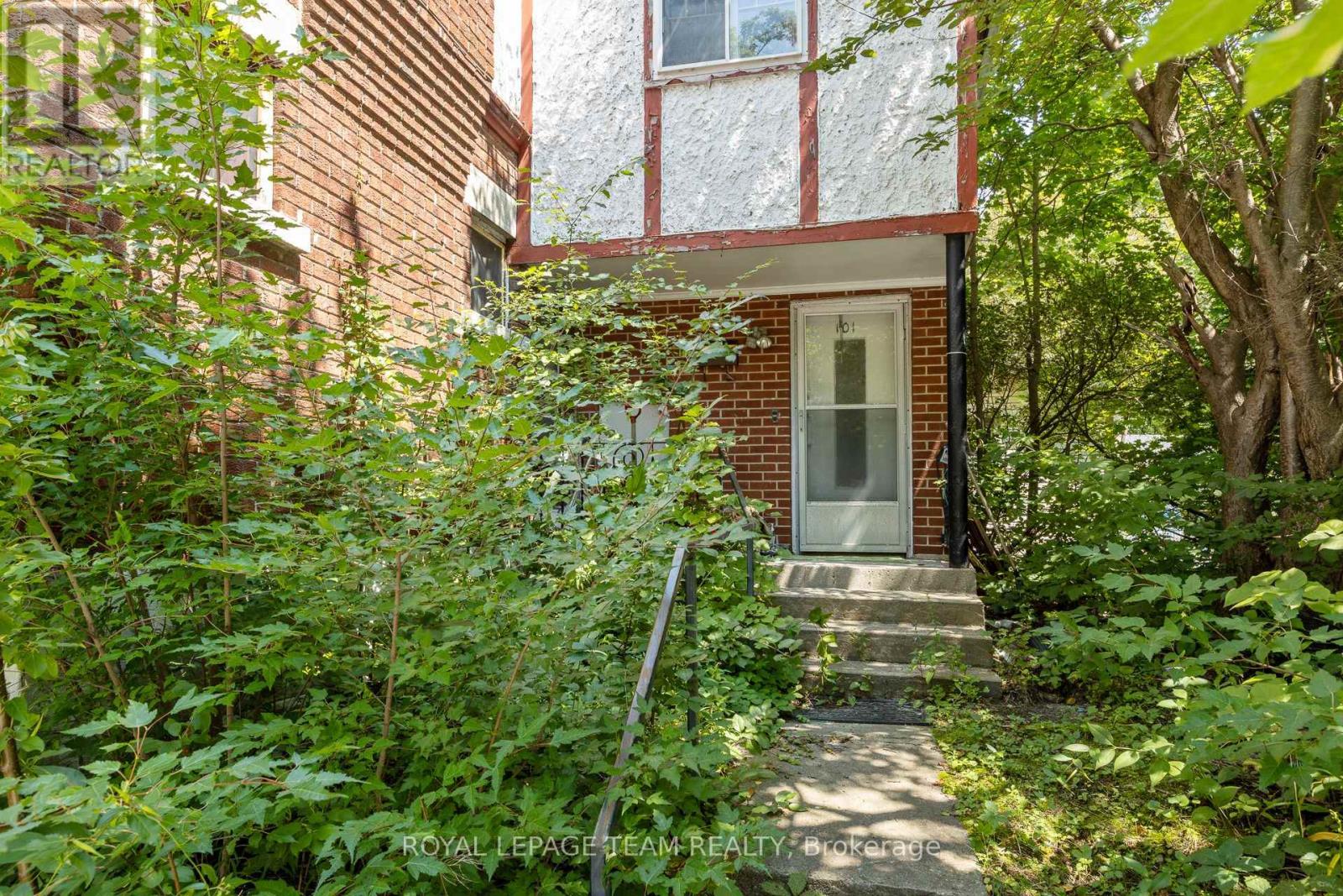 101 Grosvenor Avenue Property Photo 7