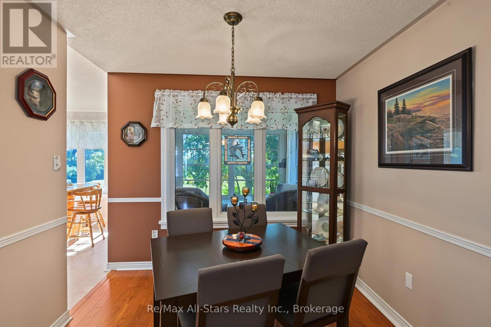 9 Hillview Drive Property Photo 11