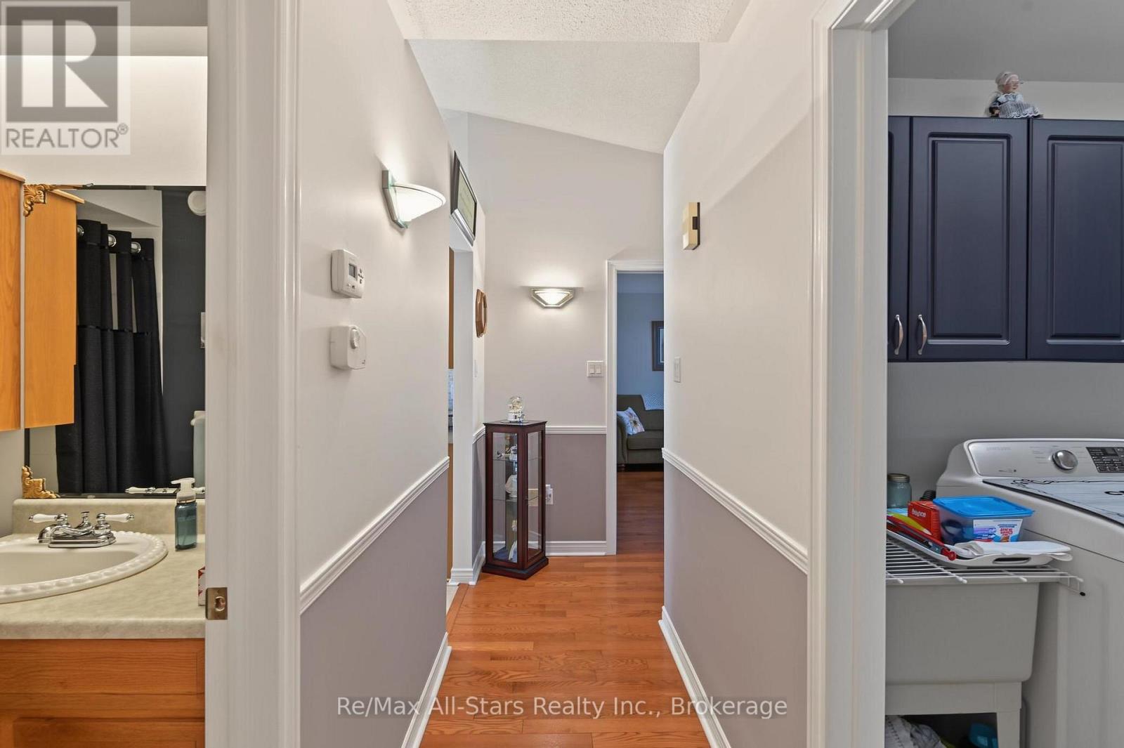 9 Hillview Drive Property Photo 22