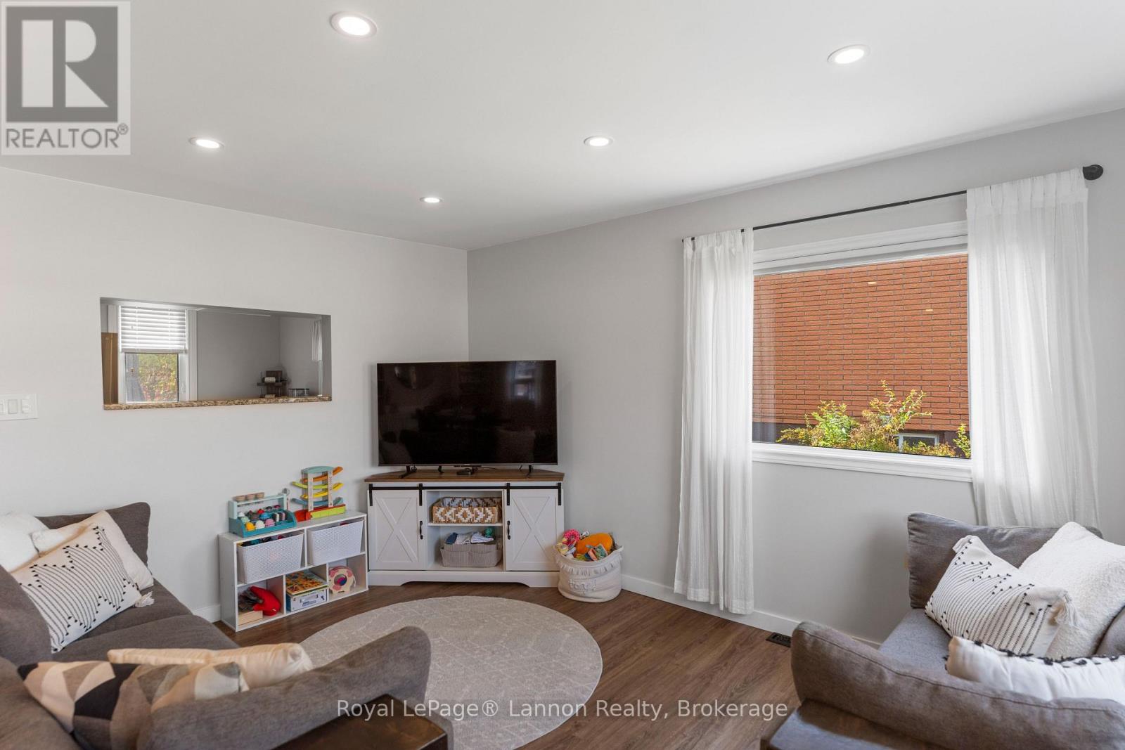 95 Oswald Street Property Photo 8
