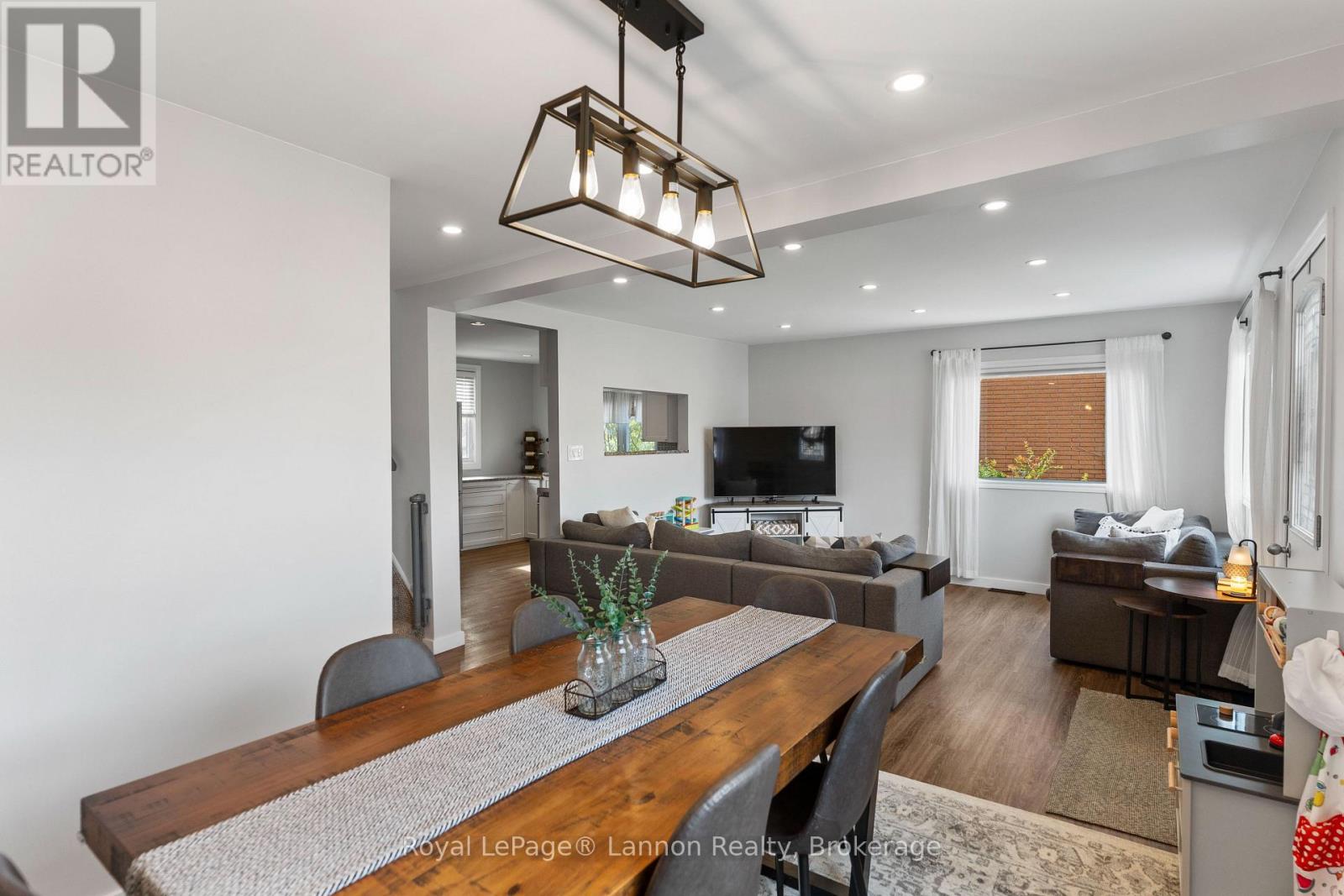 95 Oswald Street Property Photo 10