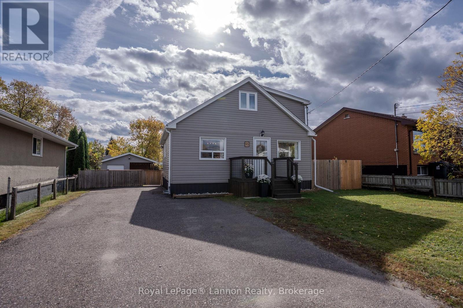 95 Oswald Street Property Photo 41