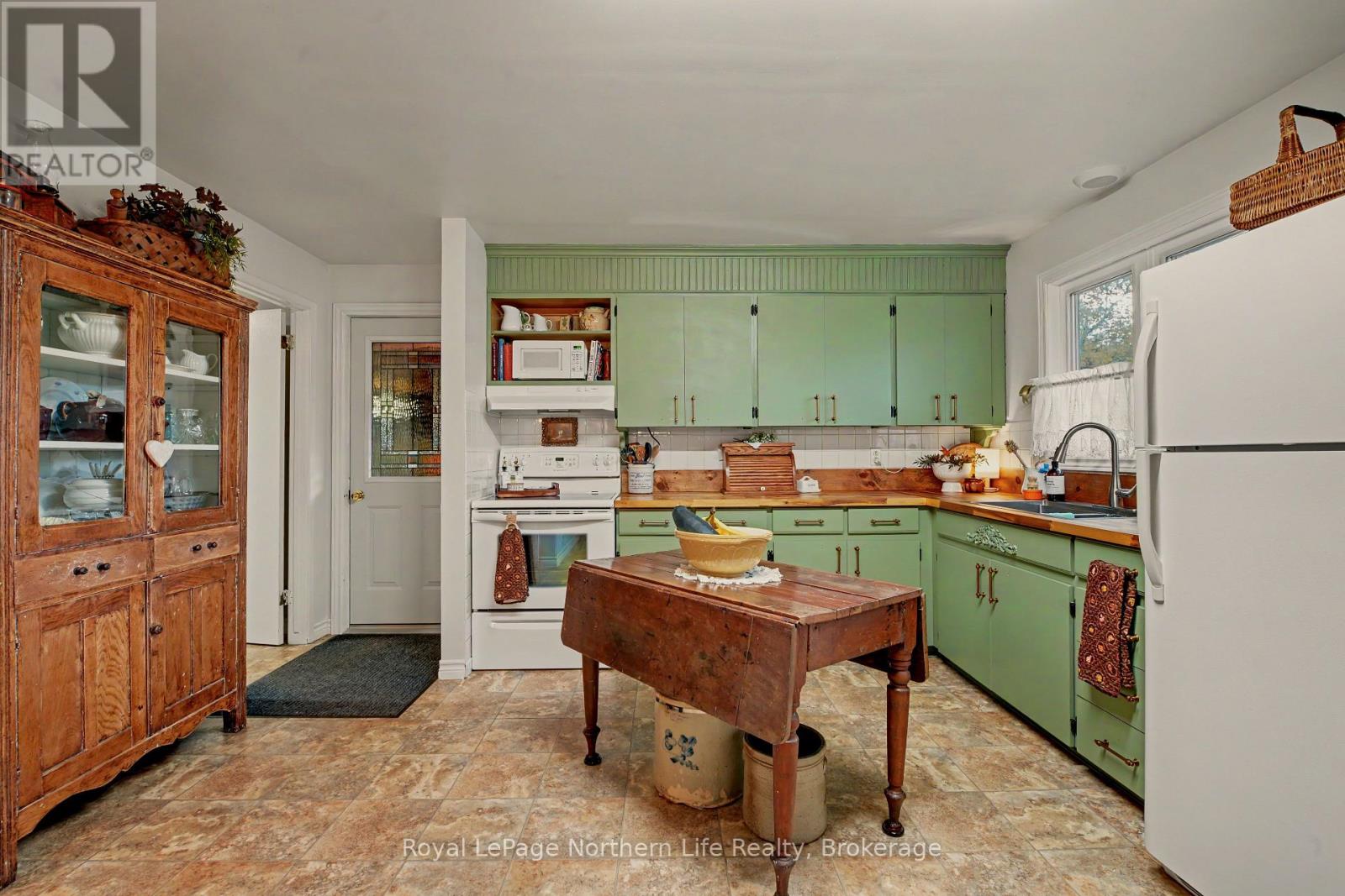 57 Homestead Road Property Photo 4
