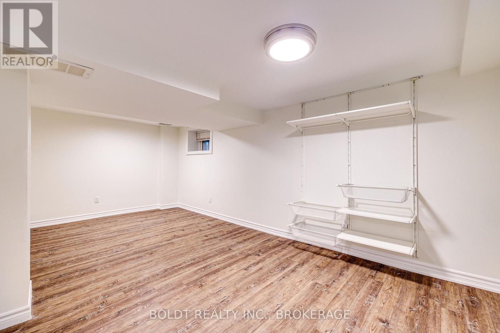 209 Rosslyn Avenue S Property Photo 16