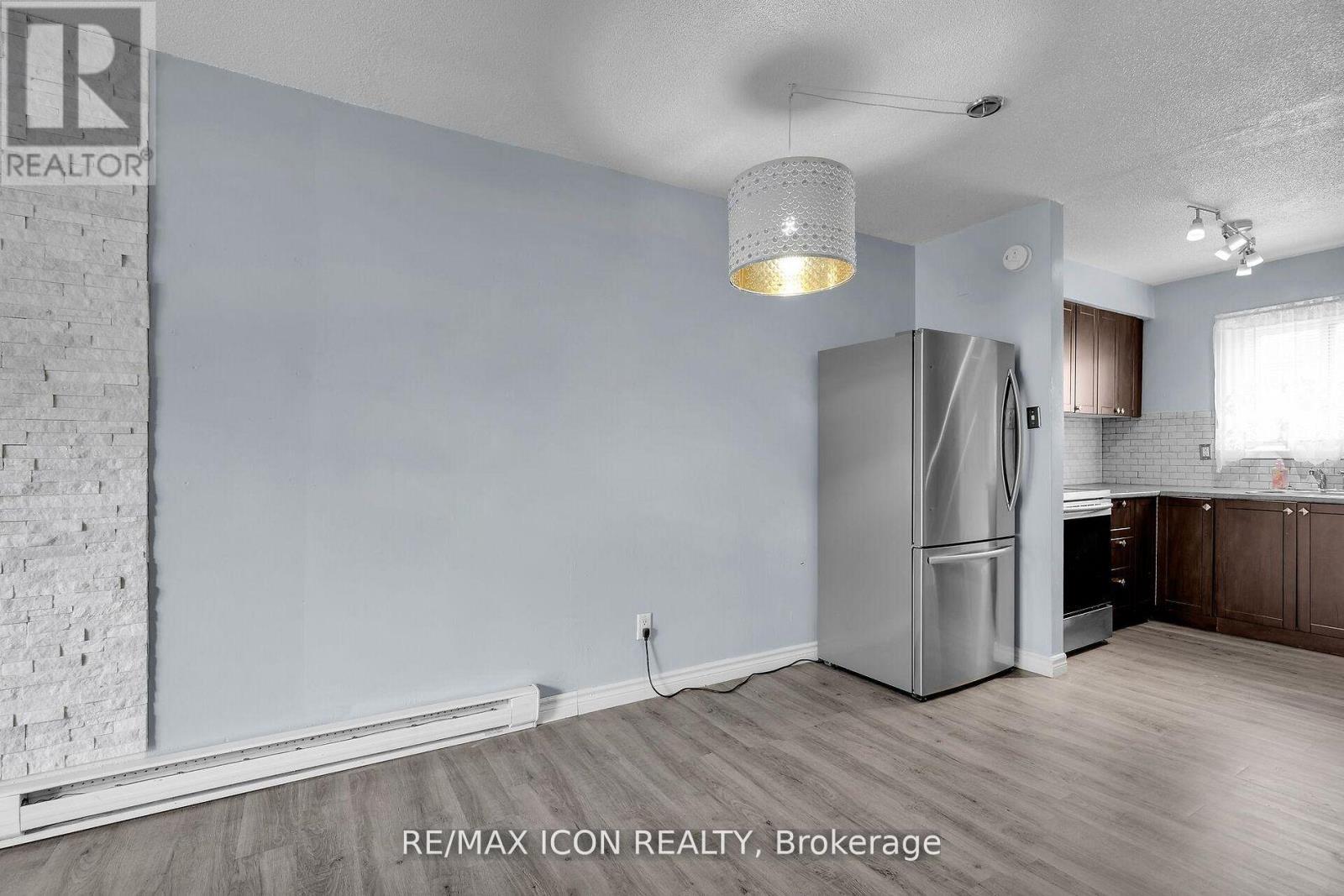 106 - 1090 Kipps Lane Property Photo 12