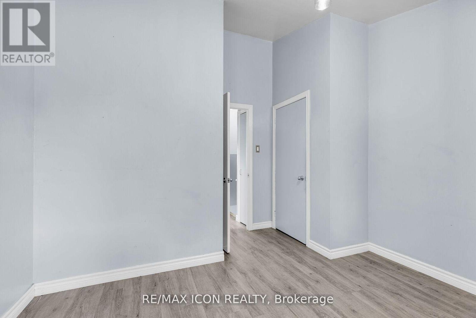 106 - 1090 Kipps Lane Property Photo 18