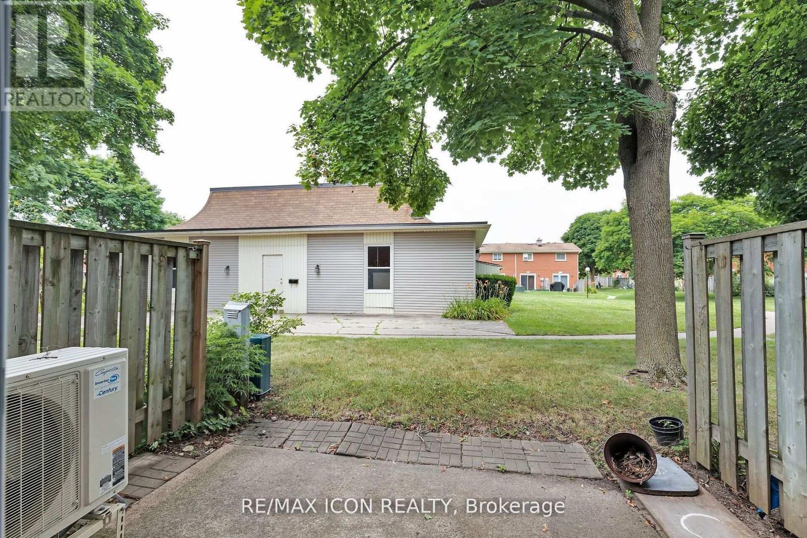 106 - 1090 Kipps Lane Property Photo 21