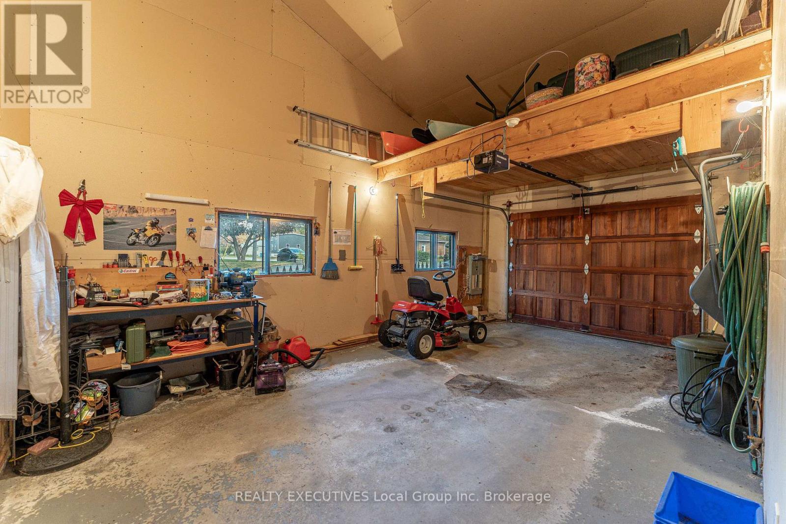 685 Main Street S Property Photo 35