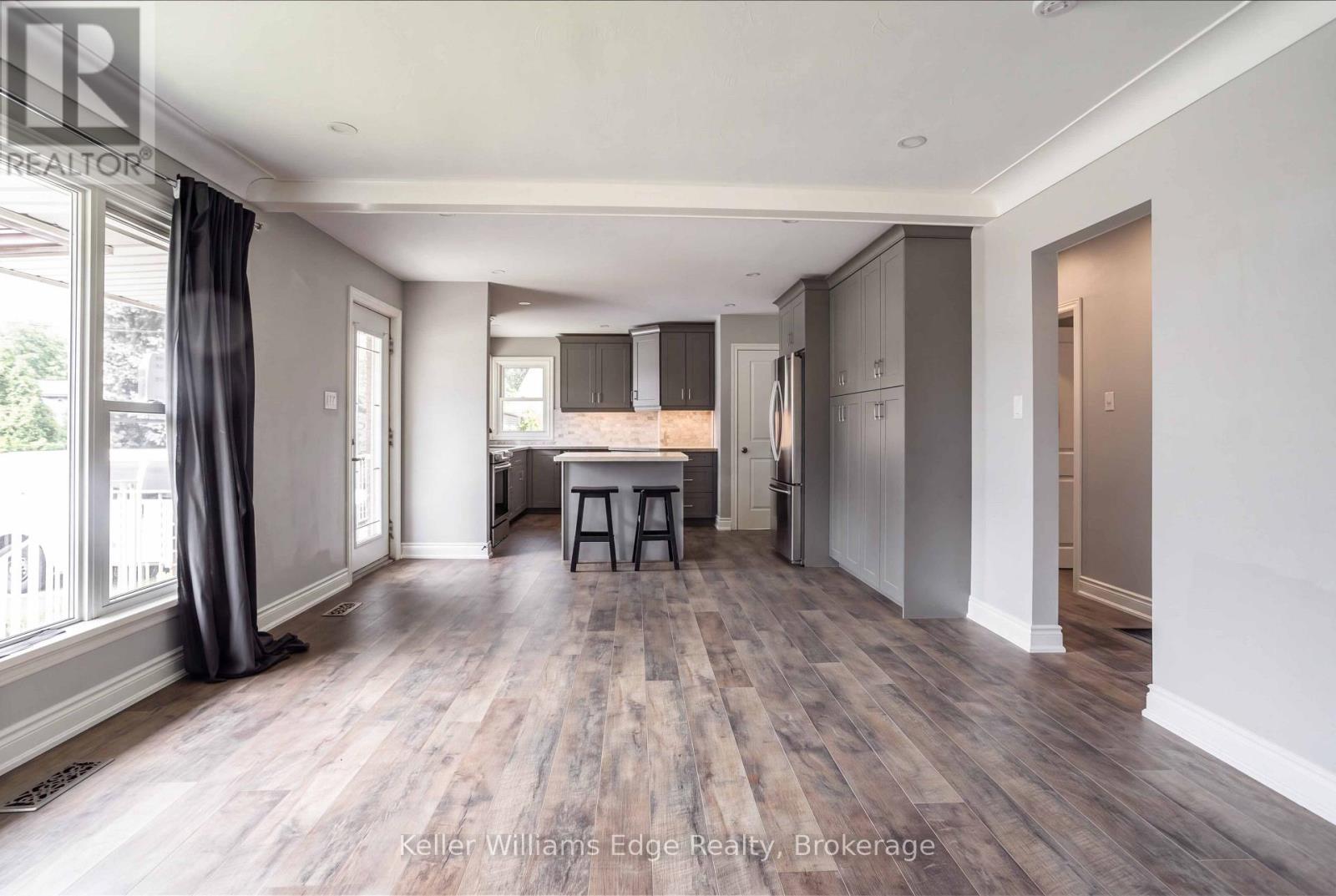 Upper - 17 West 21st Street Property Photo 10