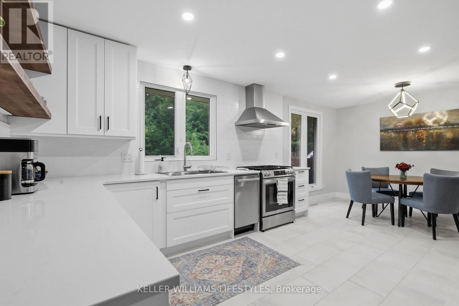 344 Robert Street Property Photo 9