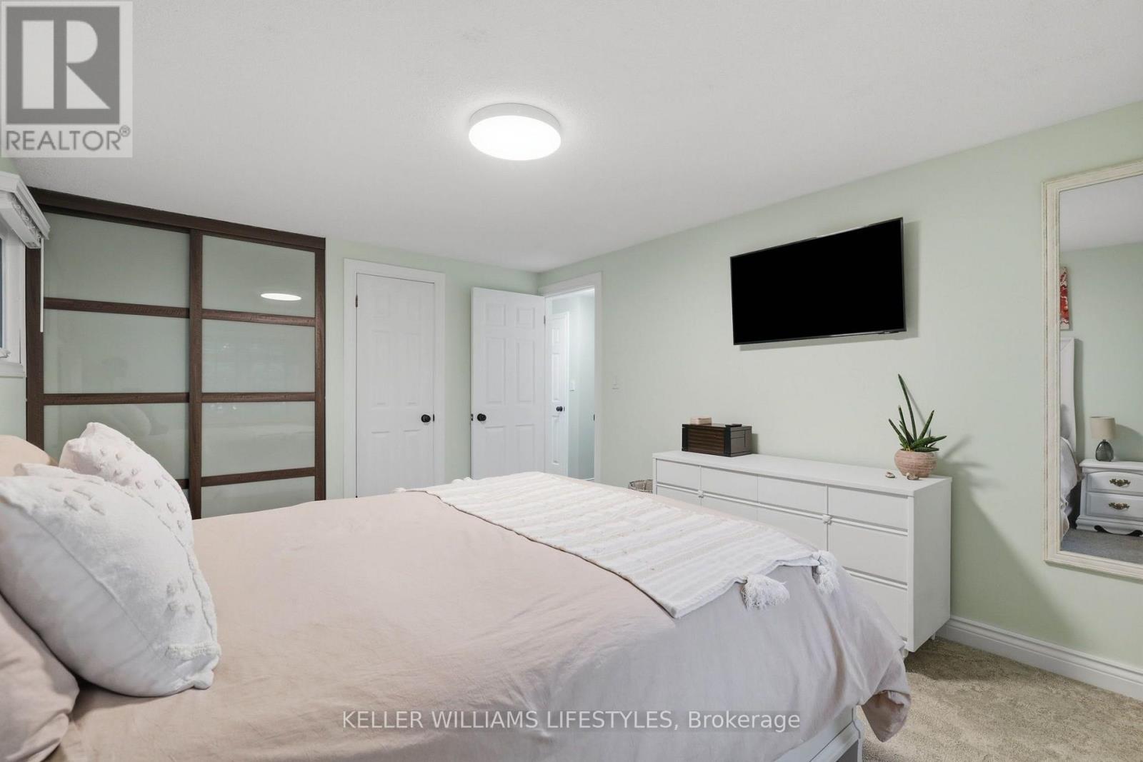 344 Robert Street Property Photo 21
