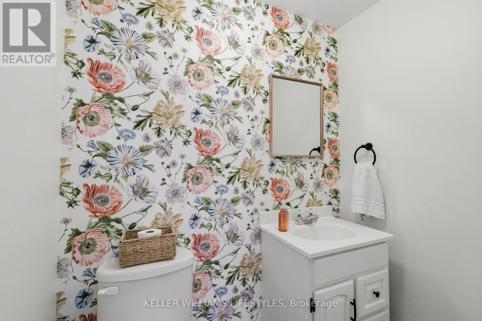 344 Robert Street Property Photo 22