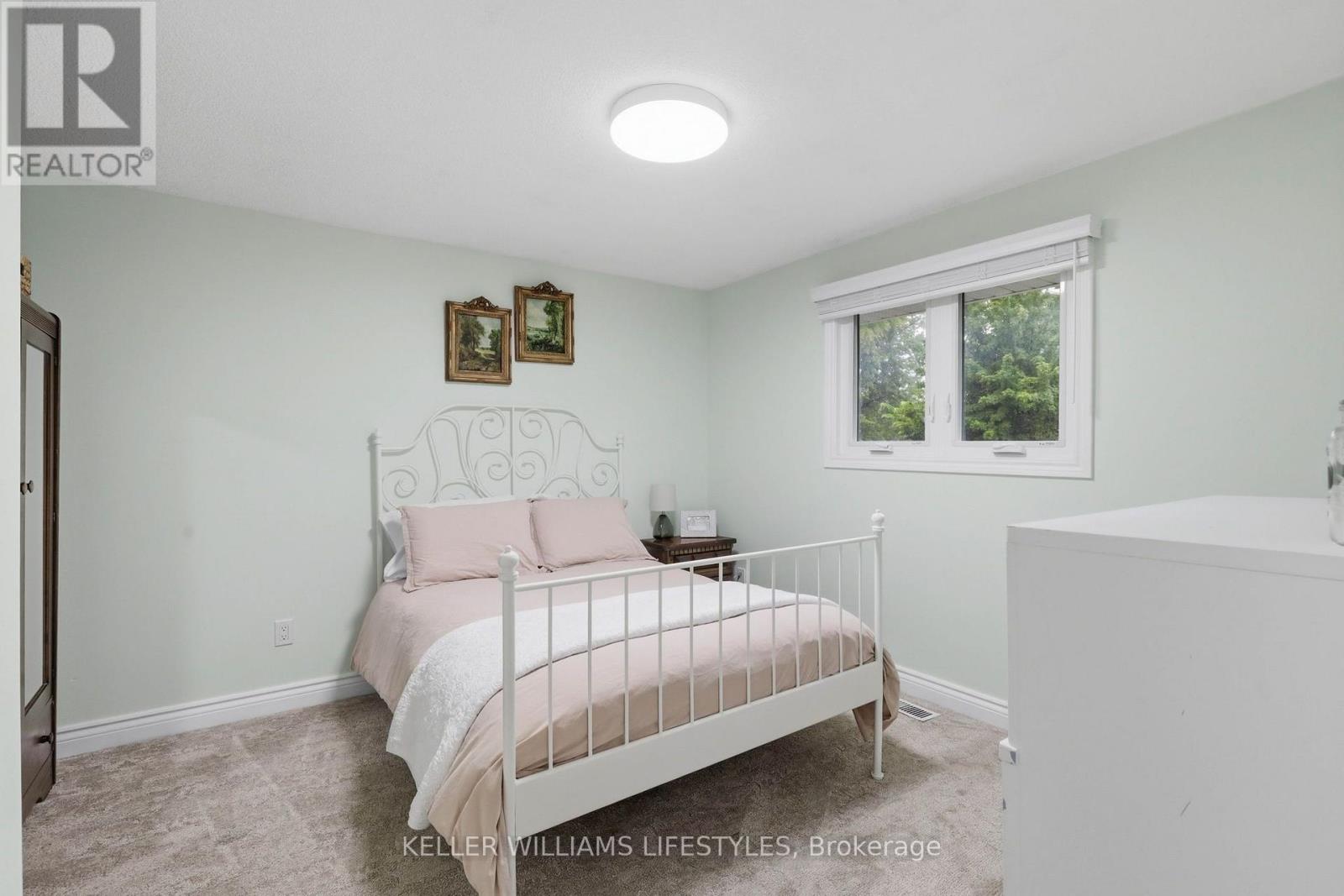 344 Robert Street Property Photo 27