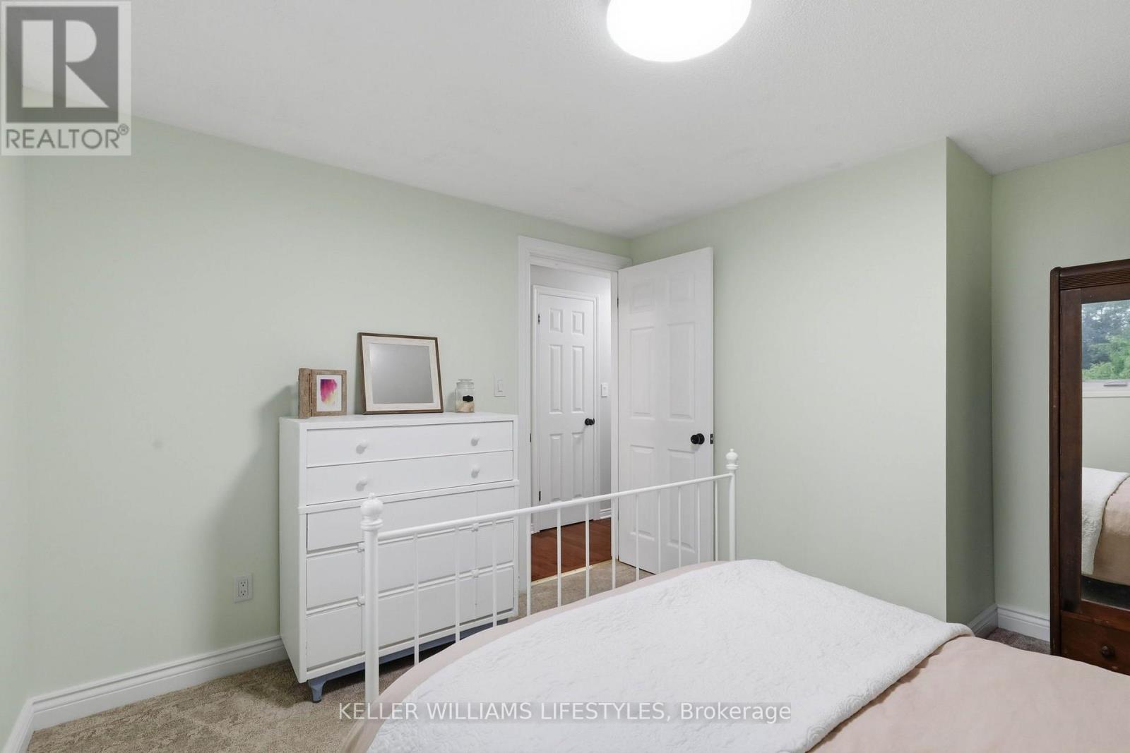 344 Robert Street Property Photo 28