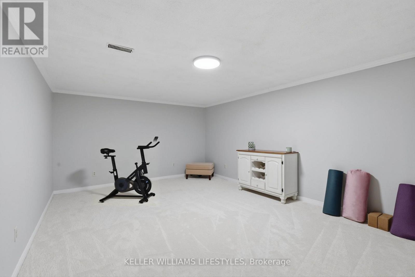344 Robert Street Property Photo 29