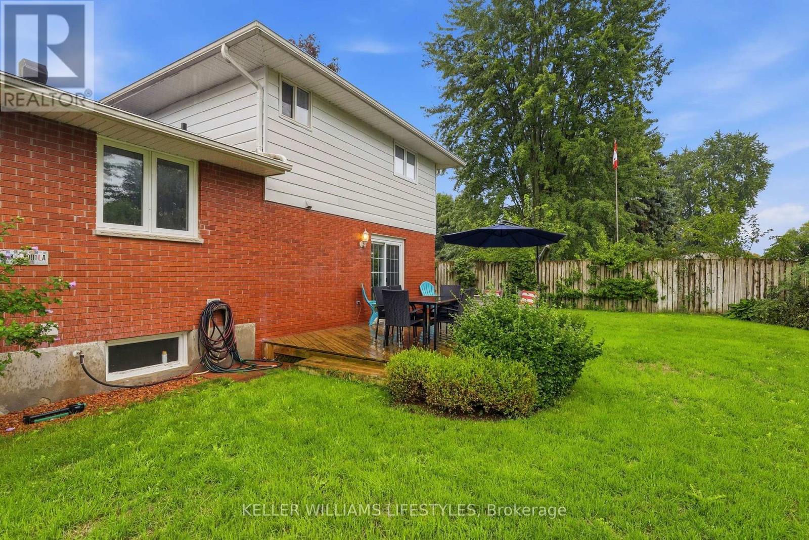 344 Robert Street Property Photo 33