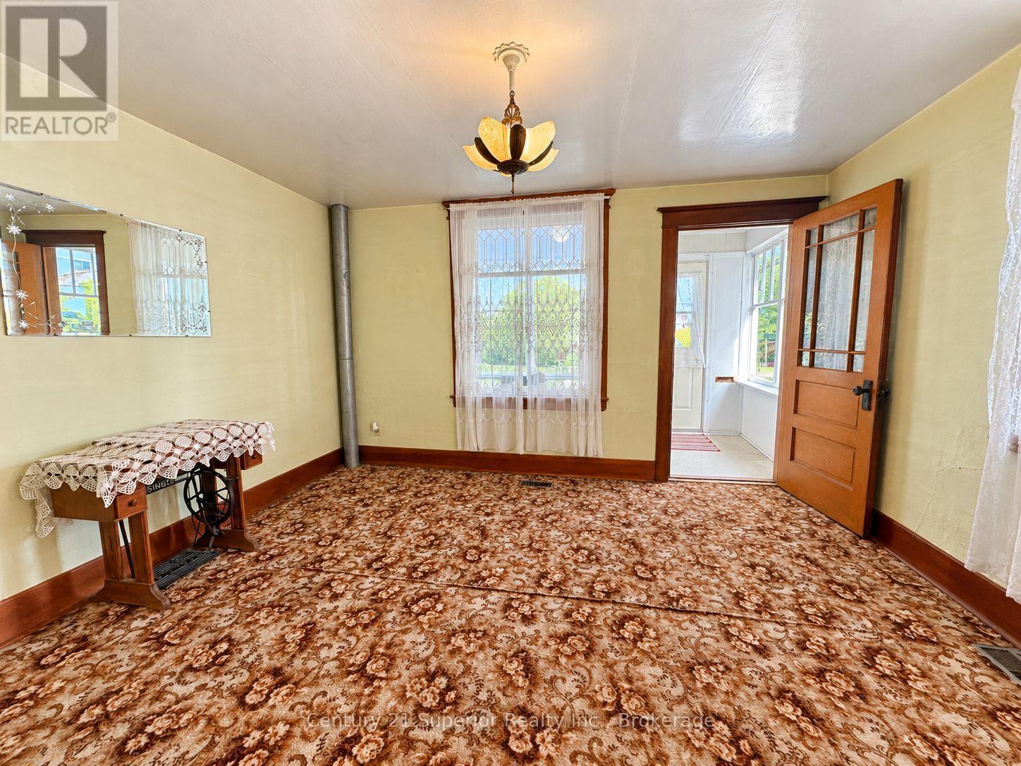 531 Mctavish Street Property Photo 10