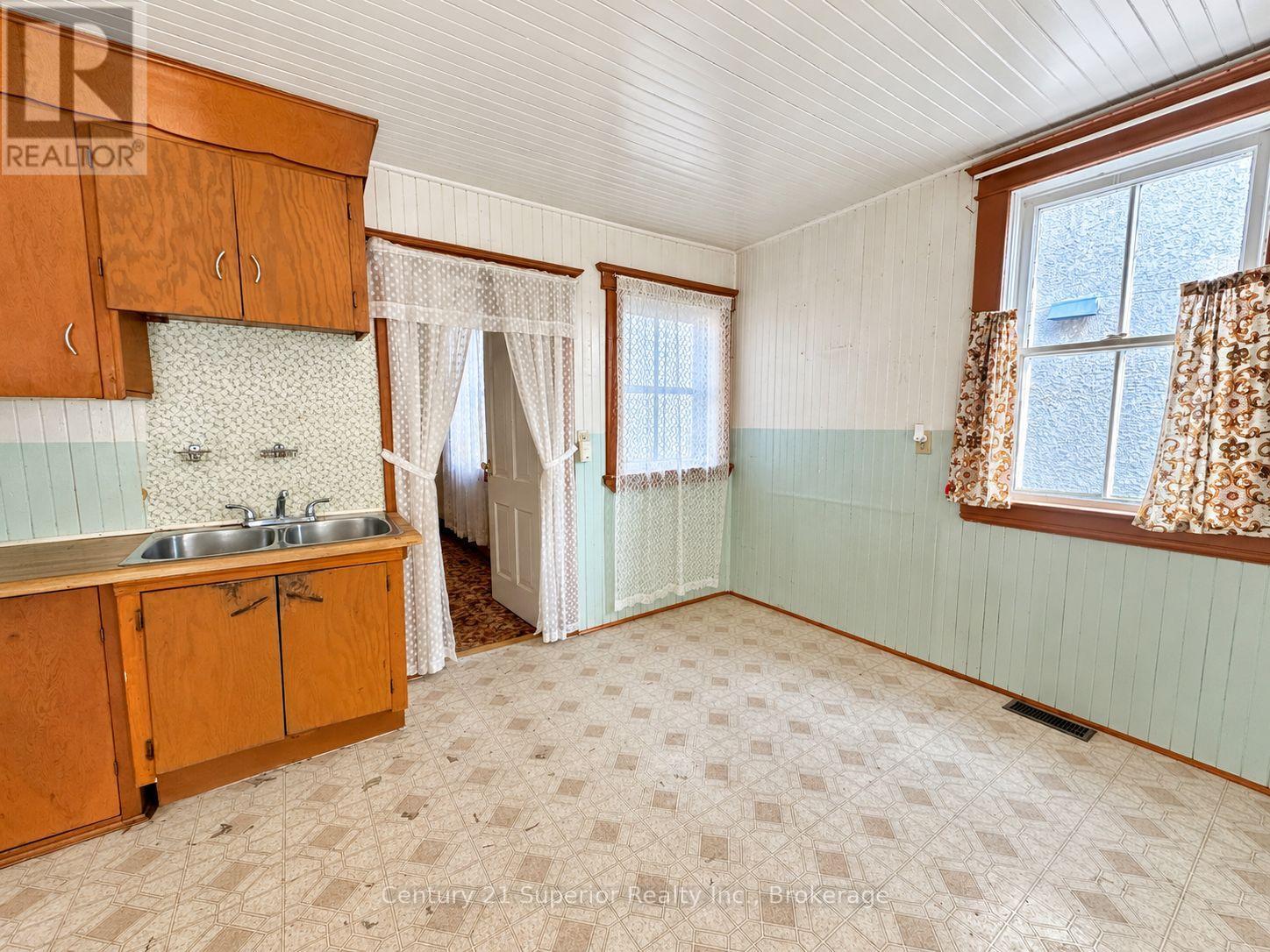 531 Mctavish Street Property Photo 15
