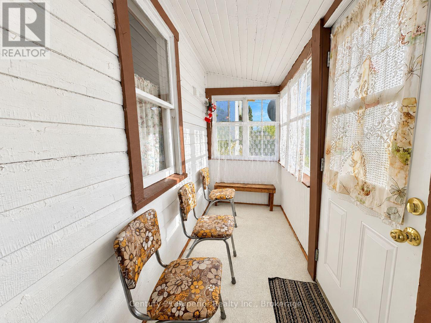 531 Mctavish Street Property Photo 32