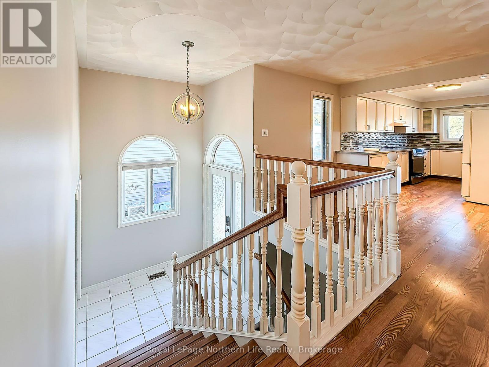 511 Bromley Avenue Property Photo 7