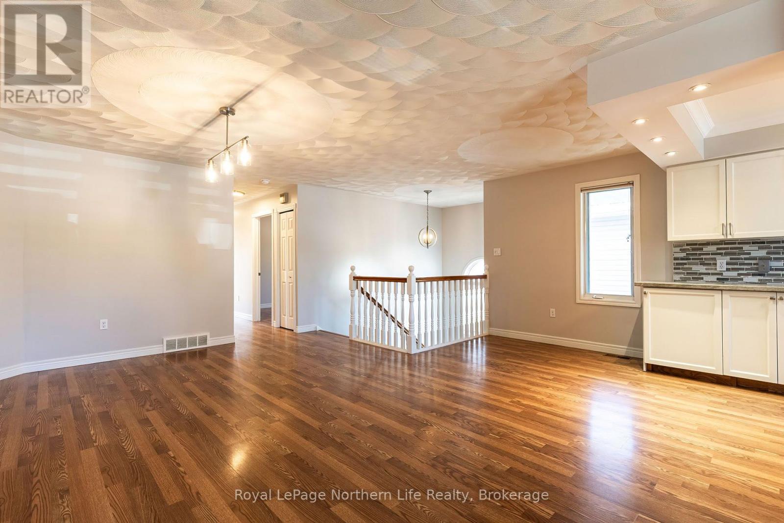 511 Bromley Avenue Property Photo 16