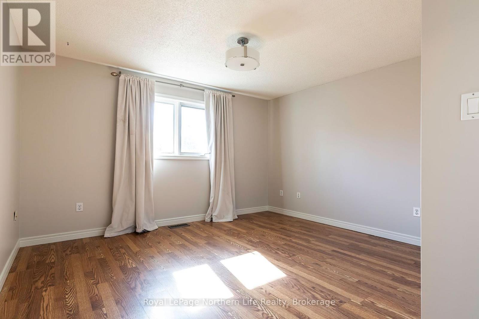511 Bromley Avenue Property Photo 23