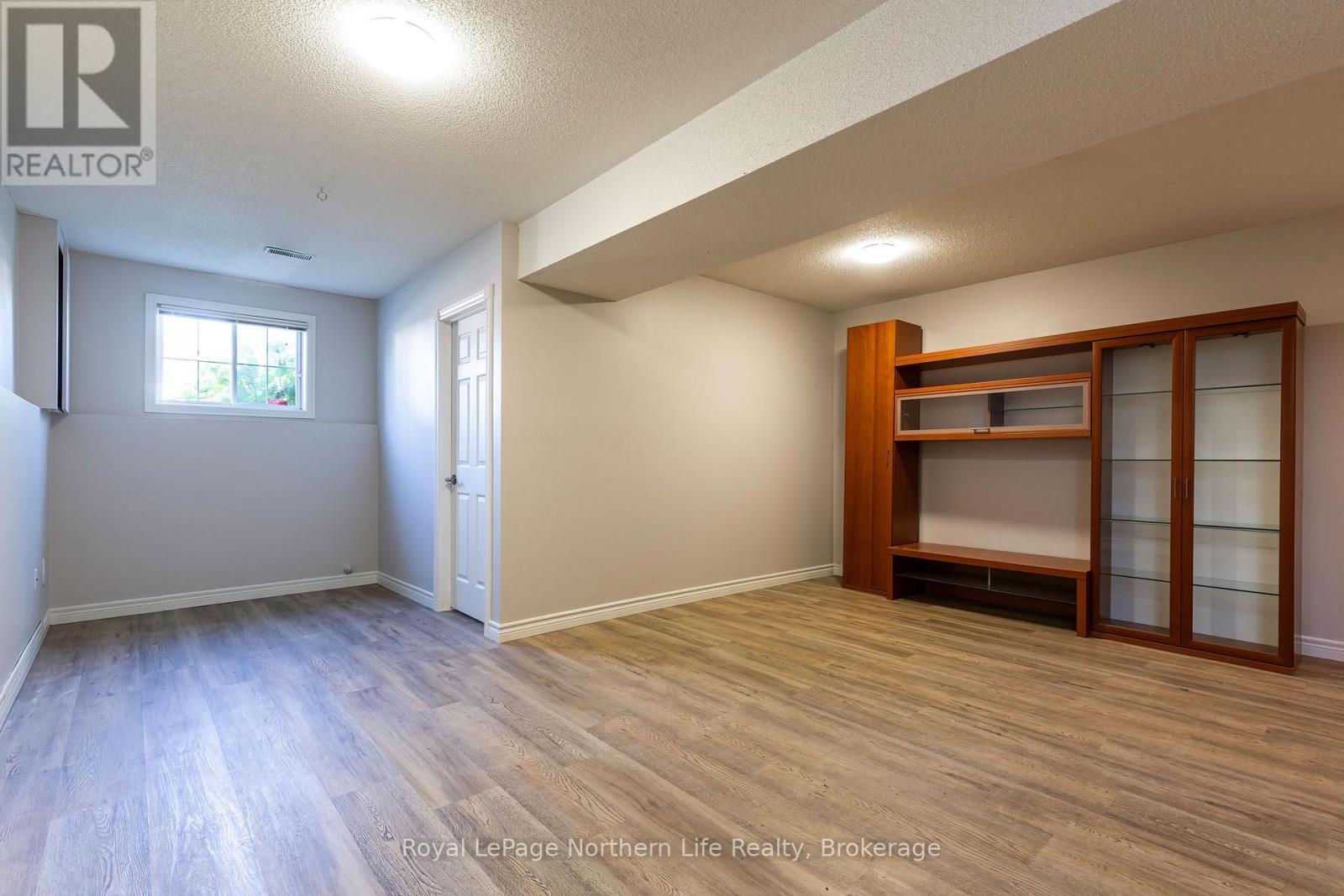 511 Bromley Avenue Property Photo 29