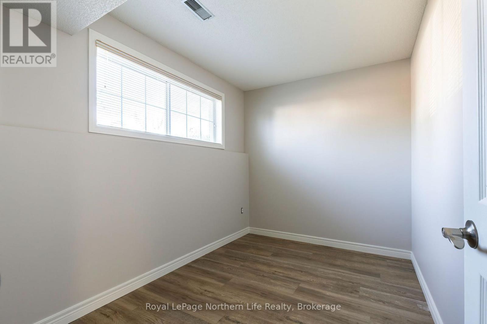 511 Bromley Avenue Property Photo 31