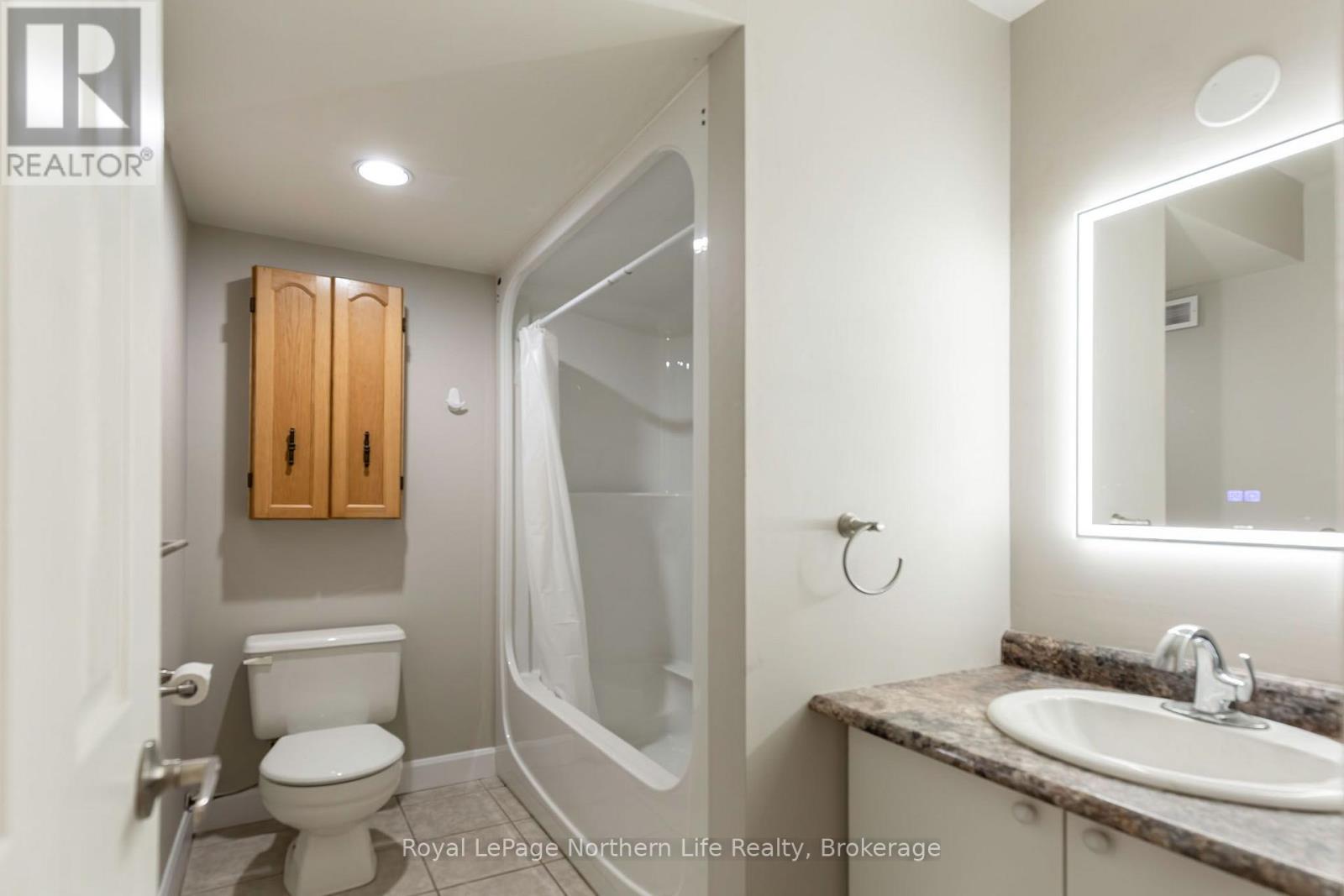 511 Bromley Avenue Property Photo 40