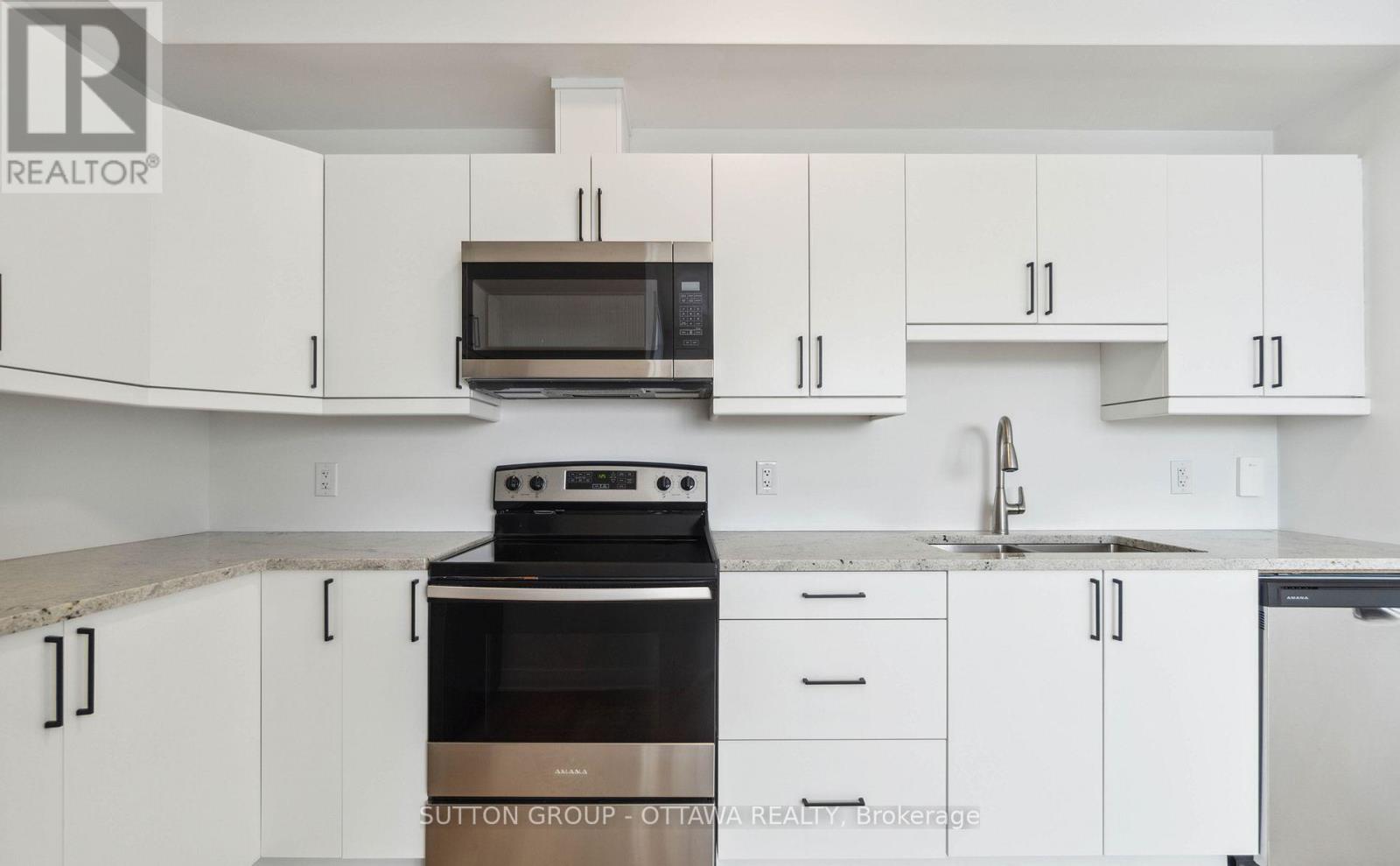 7 Maple Avenue Property Photo 2