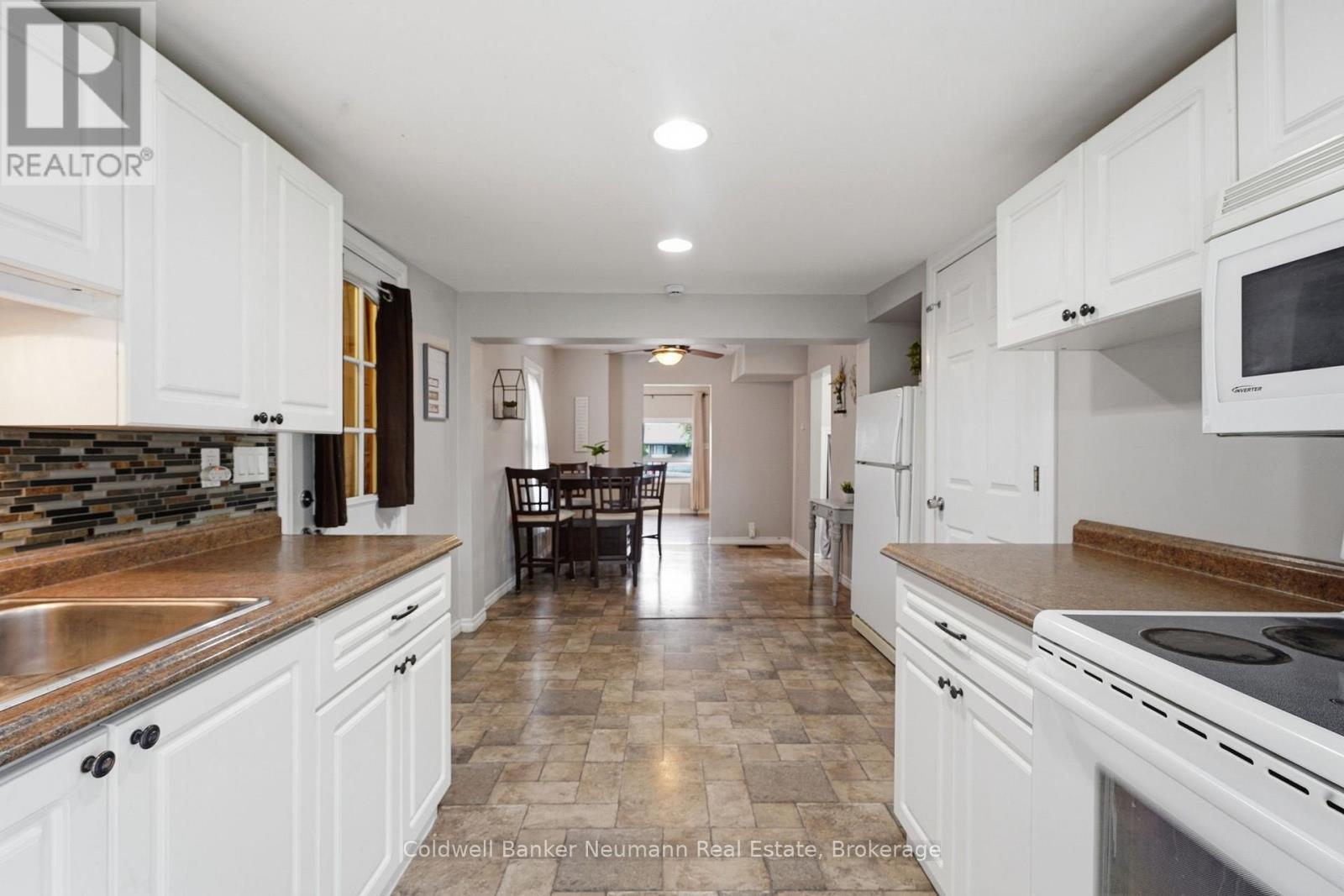 442 Burdick Place Property Photo 3