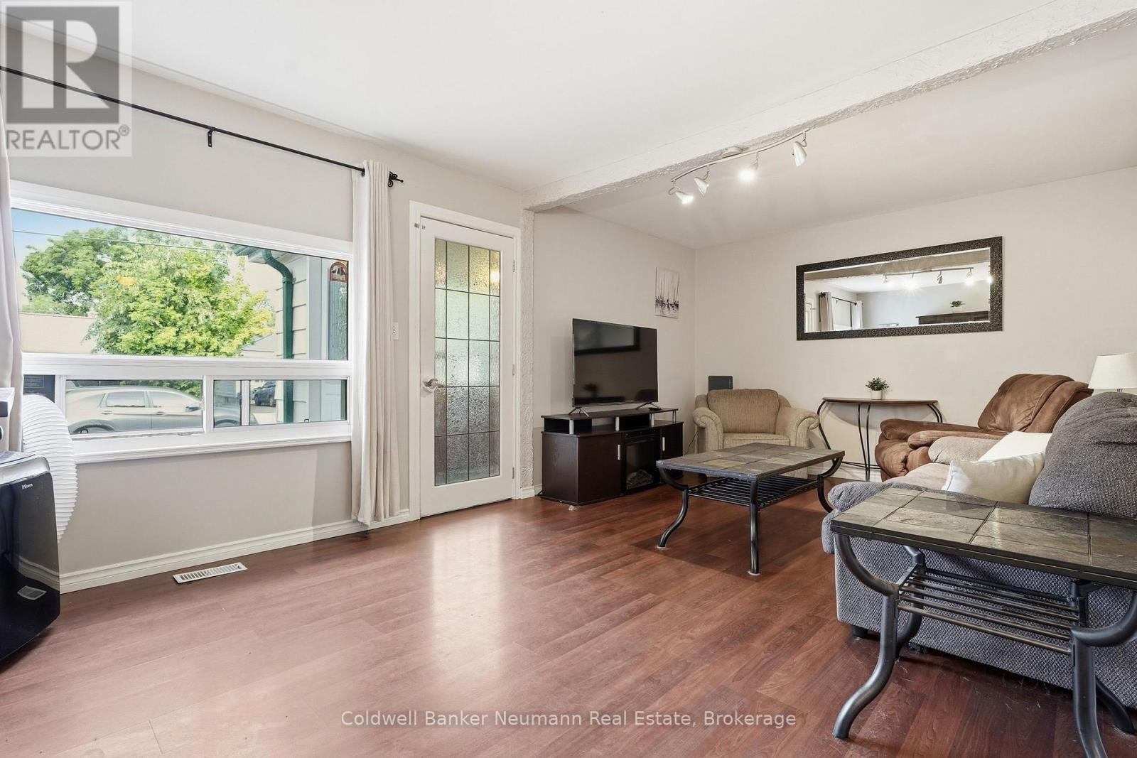 442 Burdick Place Property Photo 14