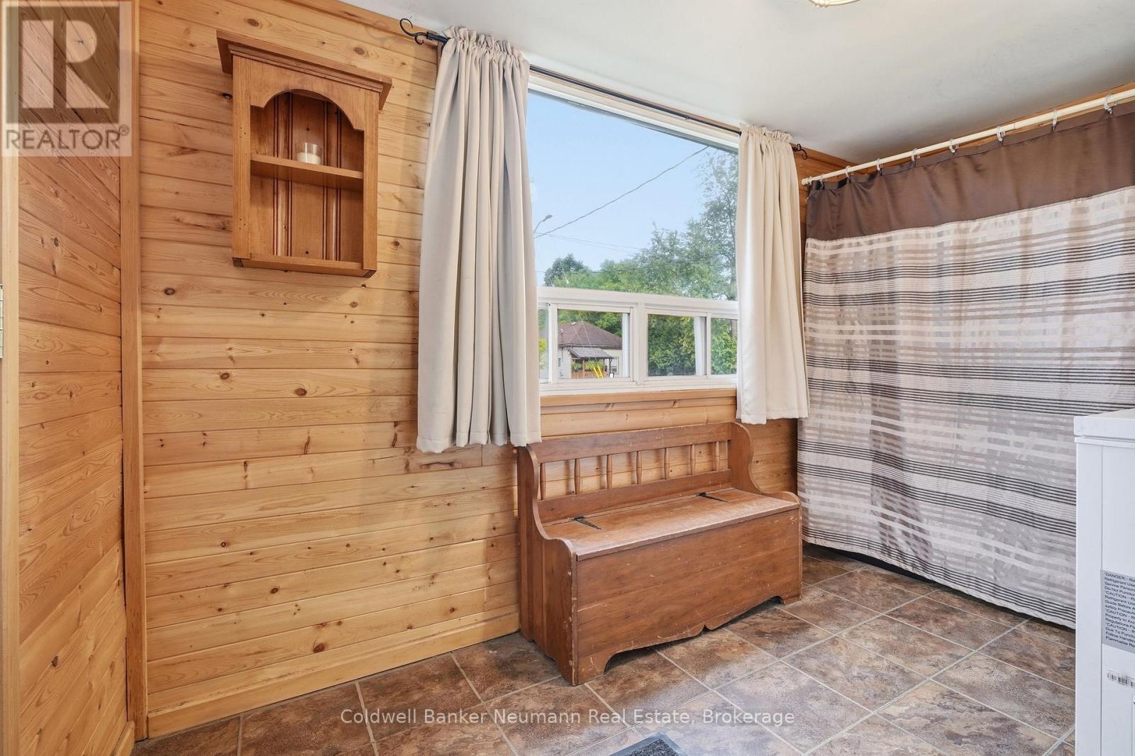 442 Burdick Place Property Photo 17