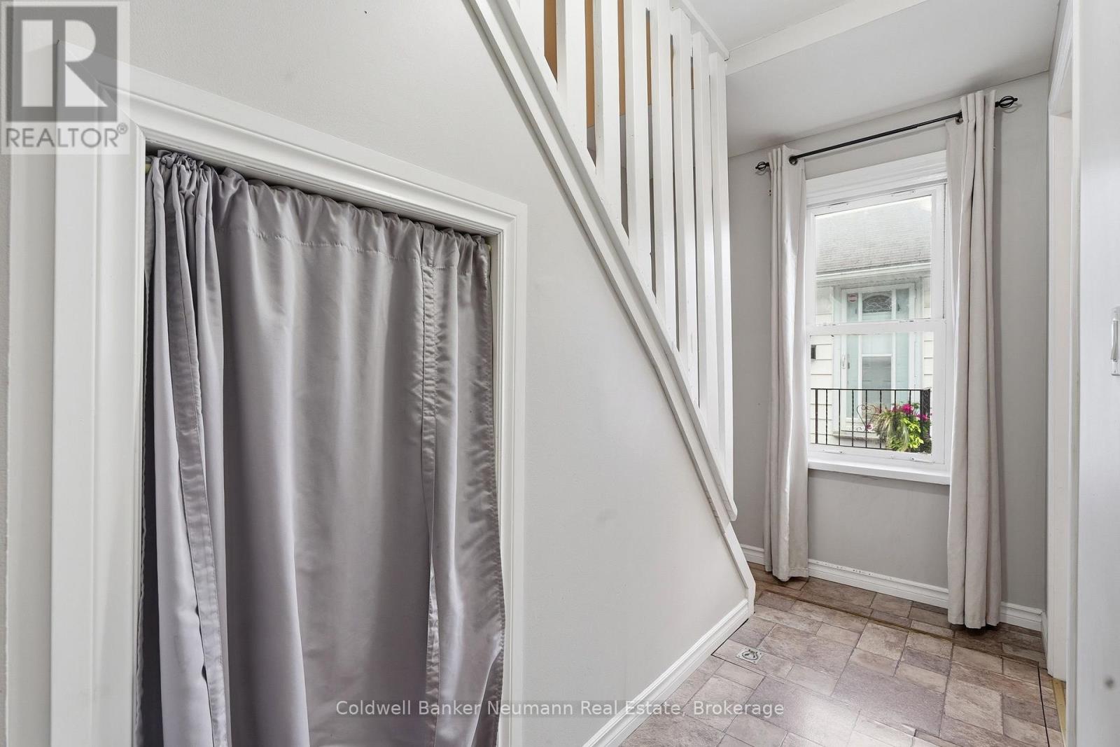 442 Burdick Place Property Photo 22