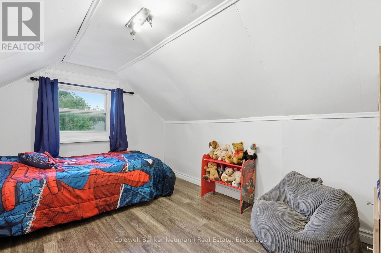 442 Burdick Place Property Photo 29