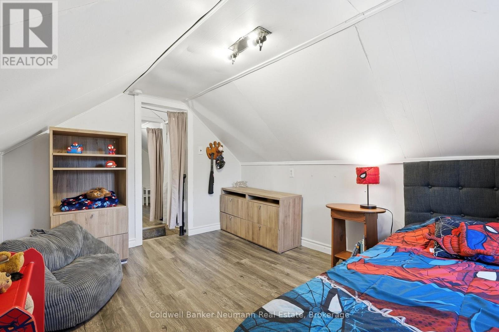 442 Burdick Place Property Photo 30
