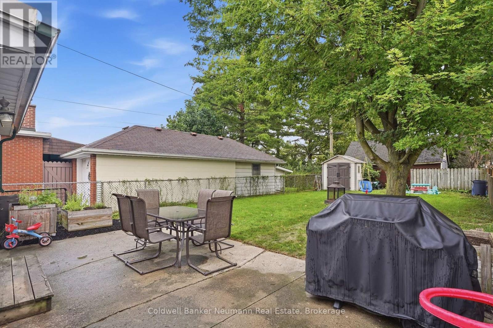 442 Burdick Place Property Photo 33