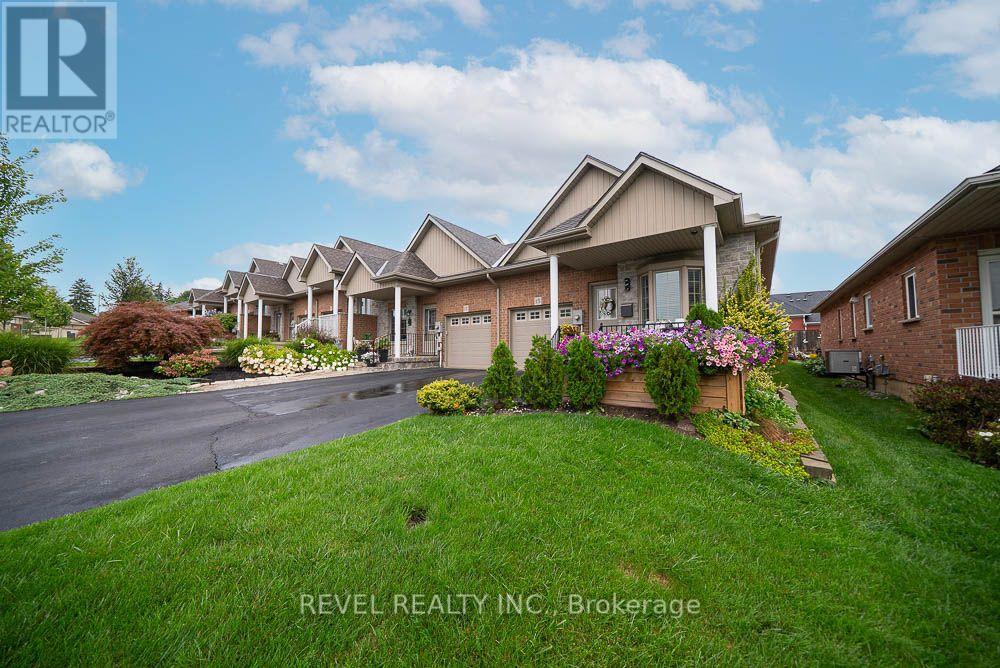 15 Millcroft Drive Property Photo 5