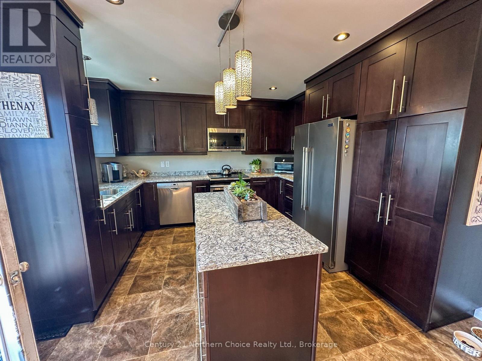 100 Detta Road Property Photo 6
