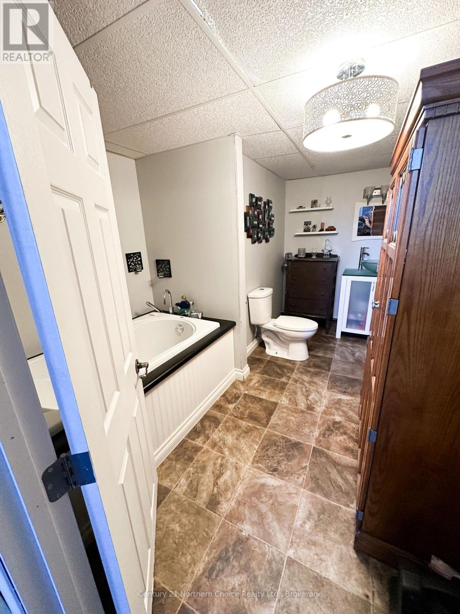 100 Detta Road Property Photo 18