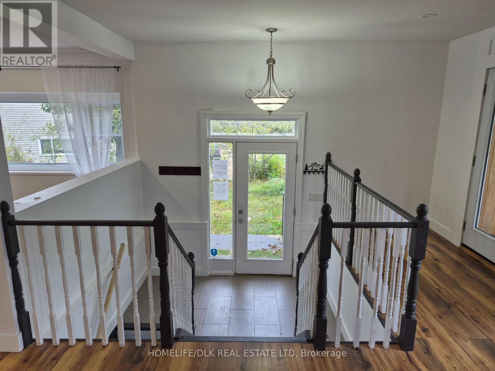 225 Johnson Bay Lane Property Photo 4
