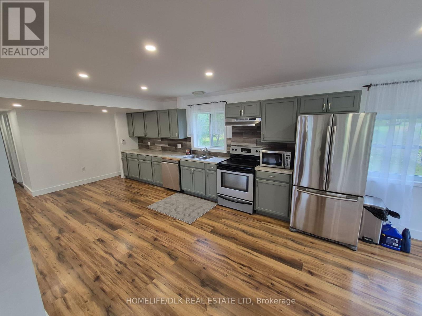 225 Johnson Bay Lane Property Photo 6