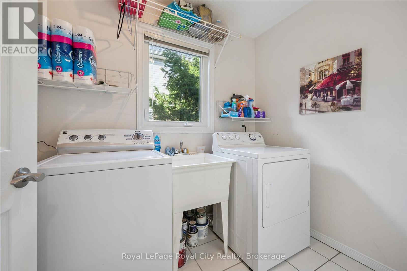 27 Oakridge Crescent Property Photo 9