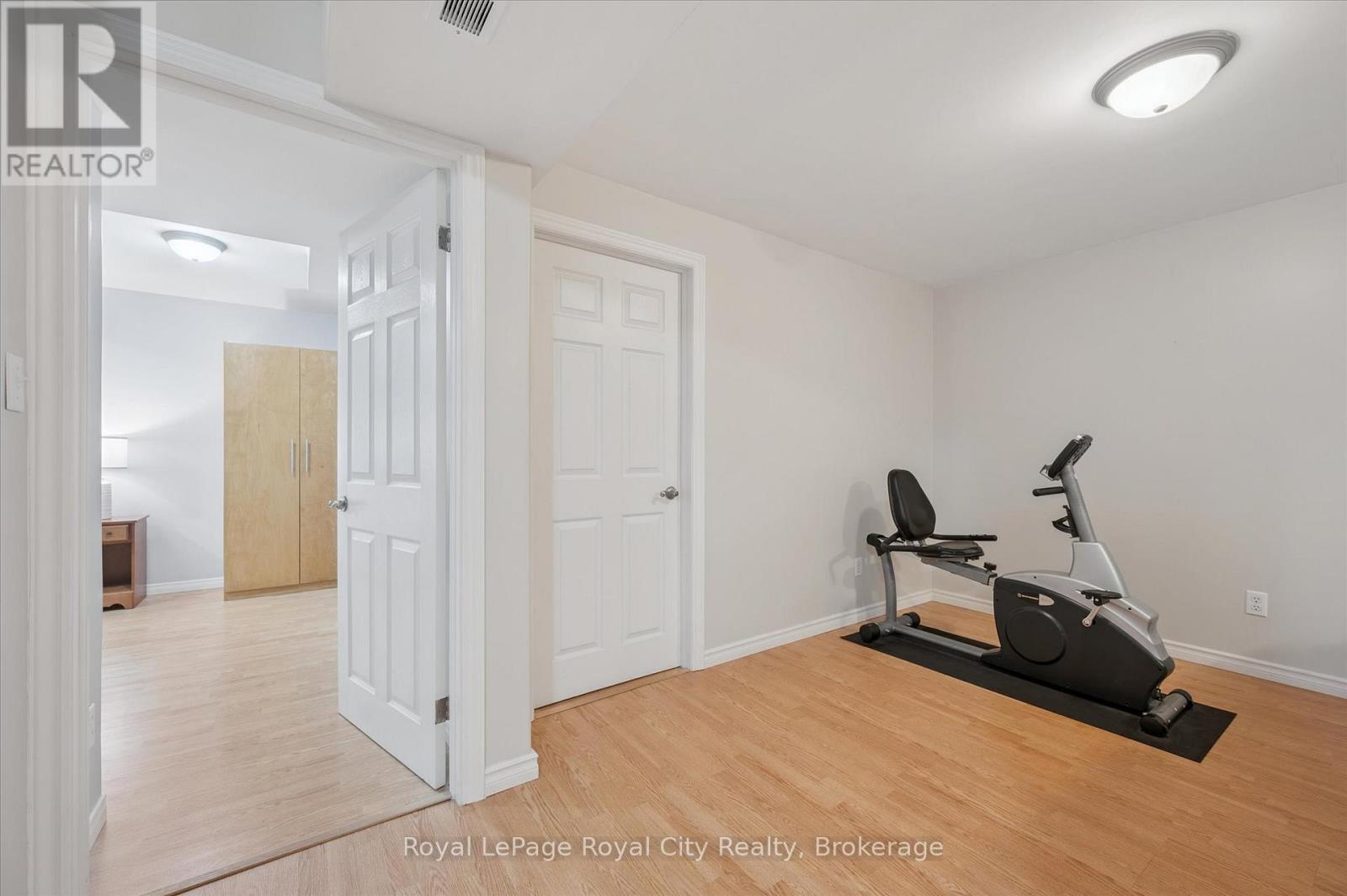27 Oakridge Crescent Property Photo 40