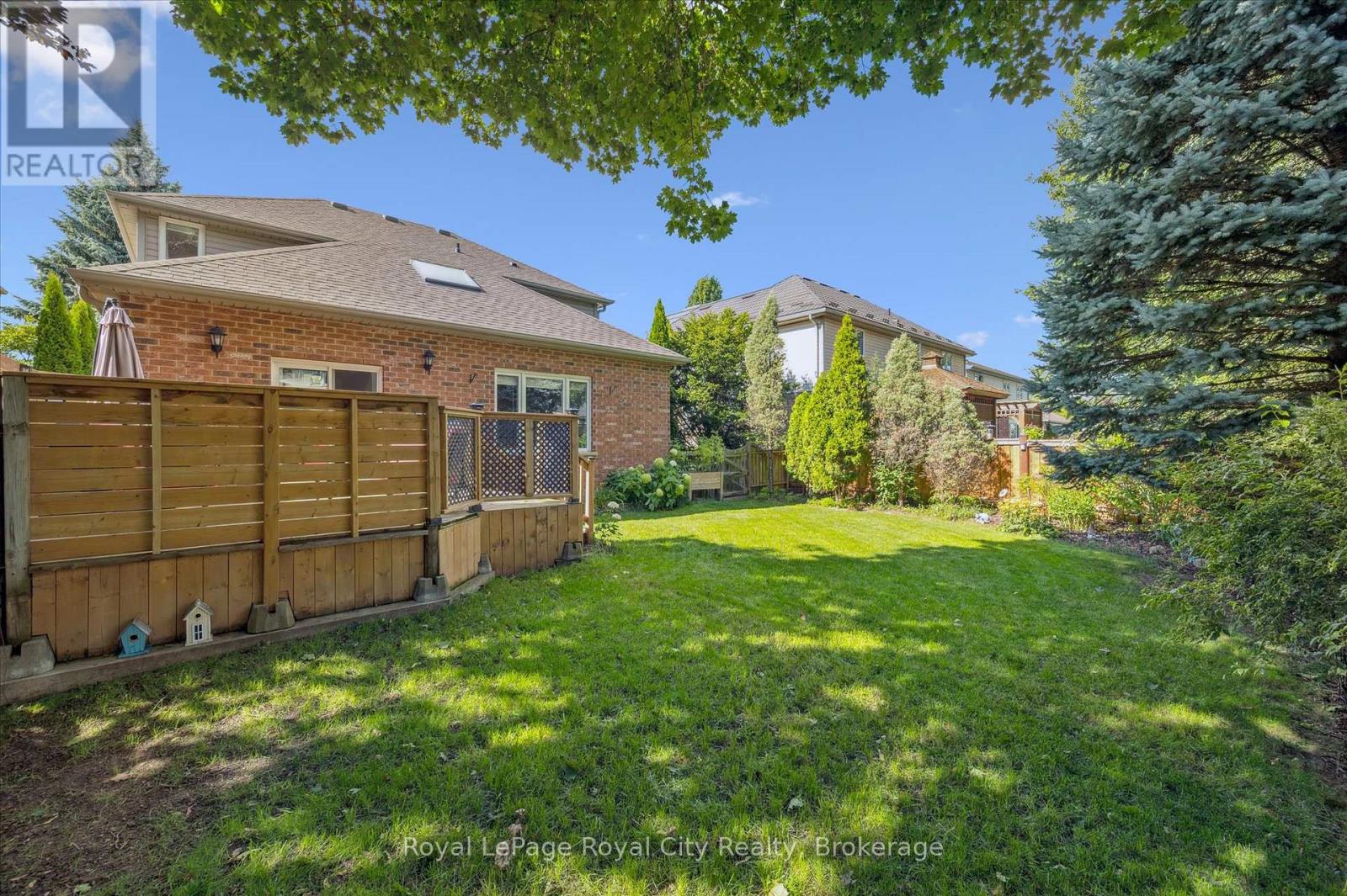 27 Oakridge Crescent Property Photo 45