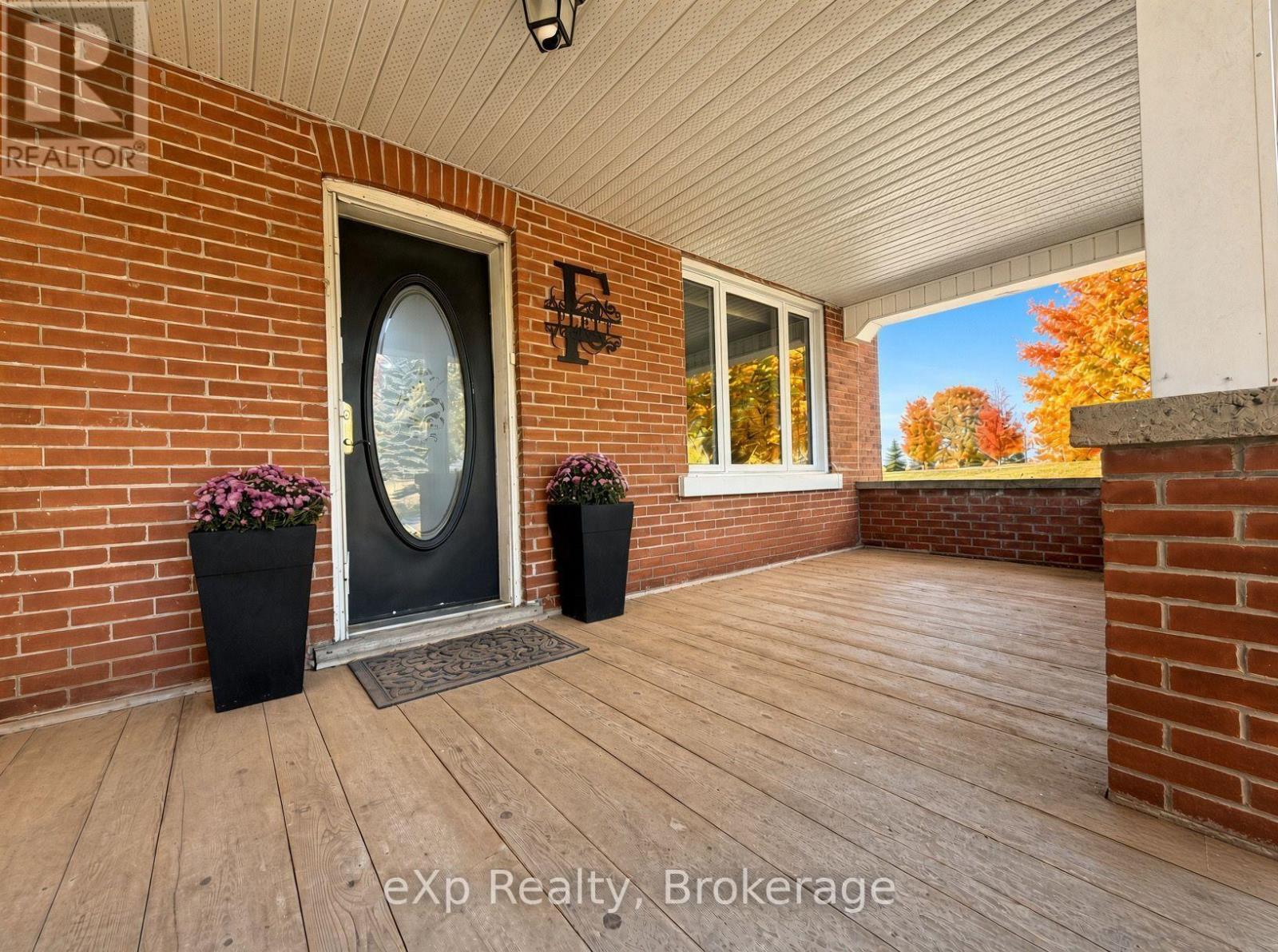 99 6 Concession Property Photo 2